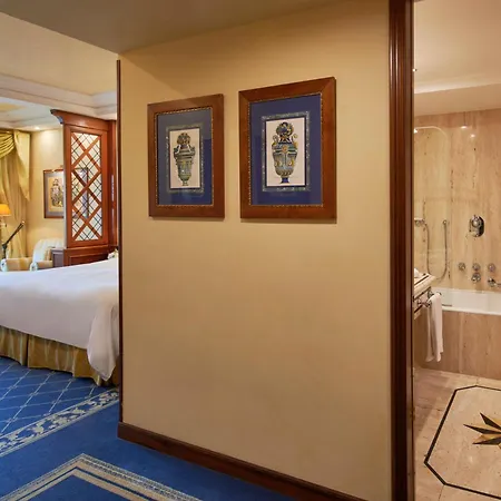 Cavalieri, A Waldorf Astoria