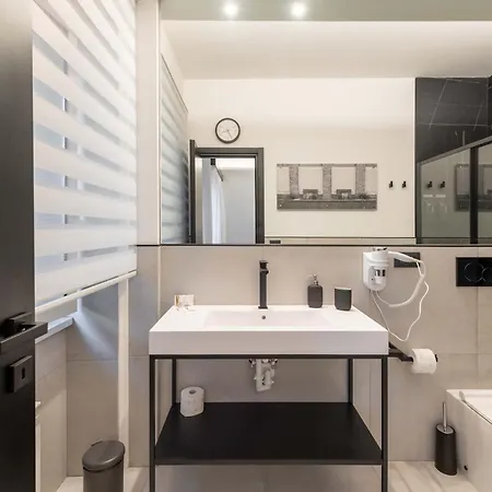 Centro Cdr Luxury *