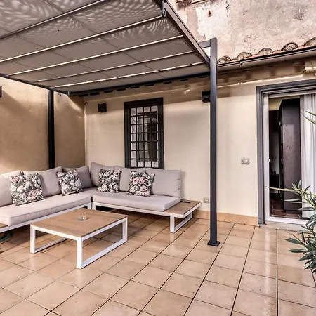 Bed & Breakfast Little Queen 3*