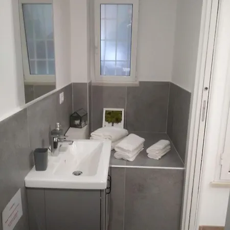 San Pietro Apartment *