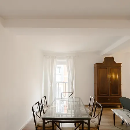 Via Francesco Crispi Private Appartement