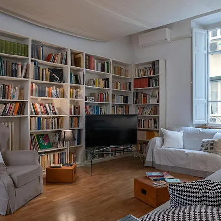 Apartment Gallery Apartment, Near The Vatican