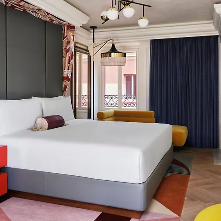 Hotel W