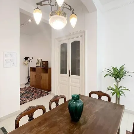 All'ombra Del Colosseo Apartment