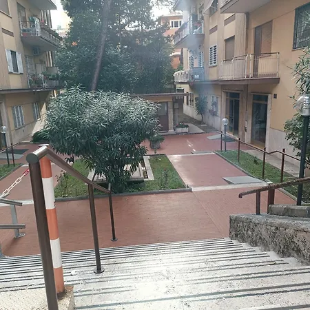 Per 4 In Via Tiburtina, Wi-fi, Metro B E Bus Per Il Centro E La Sapienza Appartement Rome