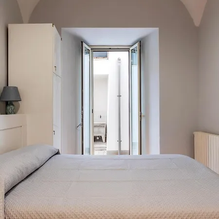 Mm Piramide Appartement *