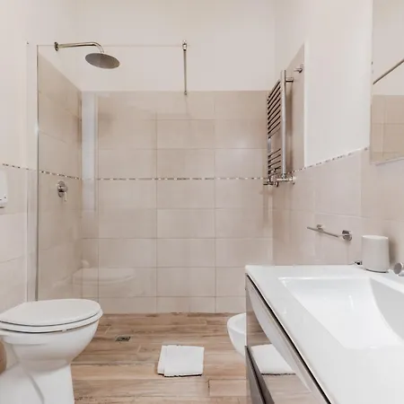Apartment Metro Battistini Elegante