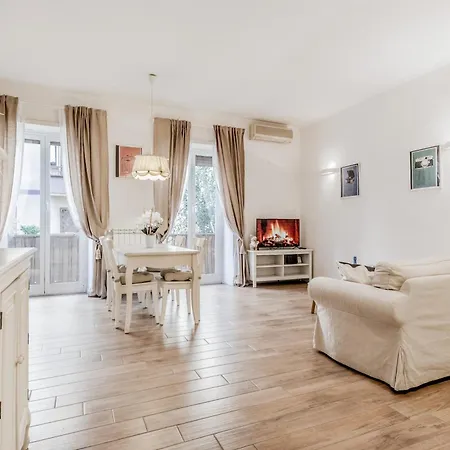 Apartment Metro Battistini Elegante Rome