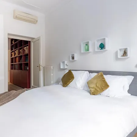Urban Chic 2 Bedroom Vatican Escape Apartment *