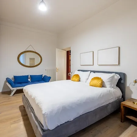 Urban Chic 2 Bedroom Vatican Escape Apartment *
