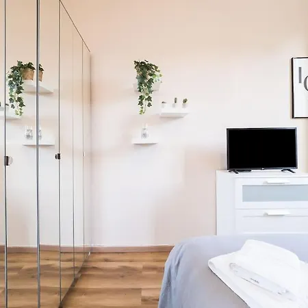 - Basilica San Pietro Apartment Rome