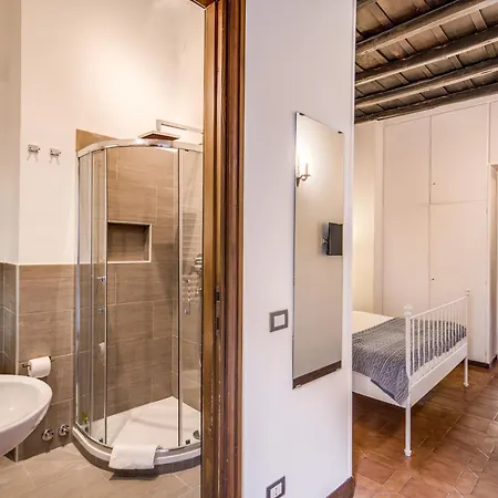Elegant Behind The Colosseum Апартаменты *