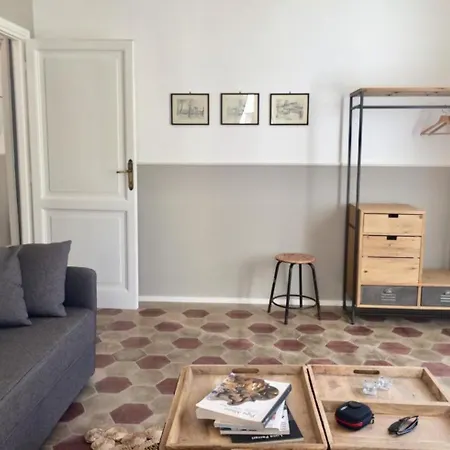 Testaccio - Volta 45 2+2 Apartment *