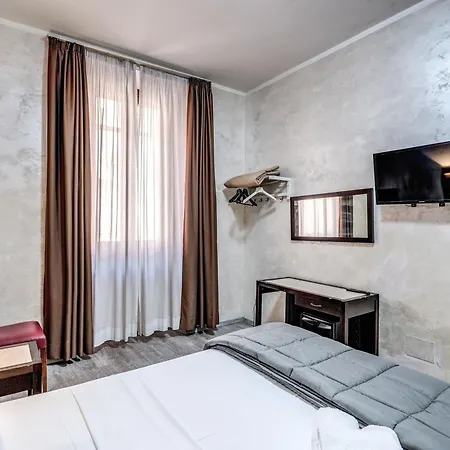 Hotel Family House *