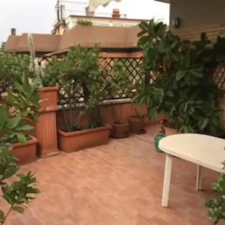 Apartment Delizioso Attico A Talenti Rome