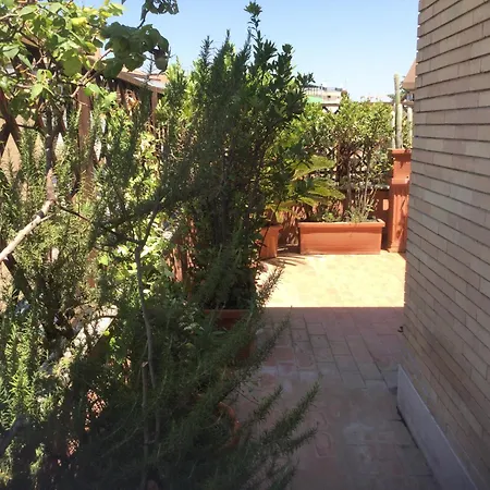 Apartment Delizioso Attico A Talenti