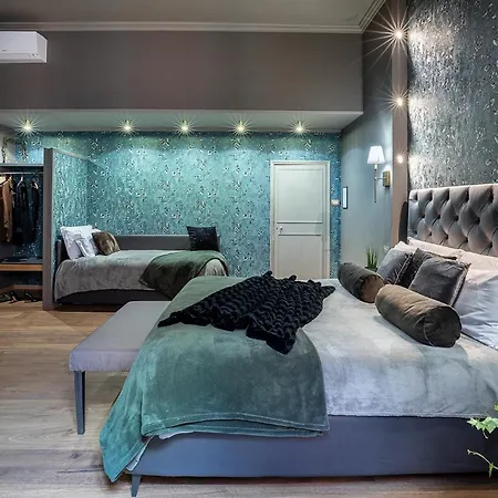 Heritage Miracle Apartment Rom