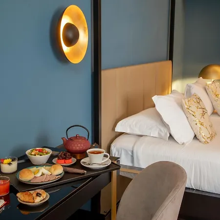 Gallia Hotel 4*