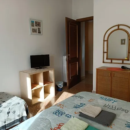 Affittacamere , Near Trastevere Station Rom