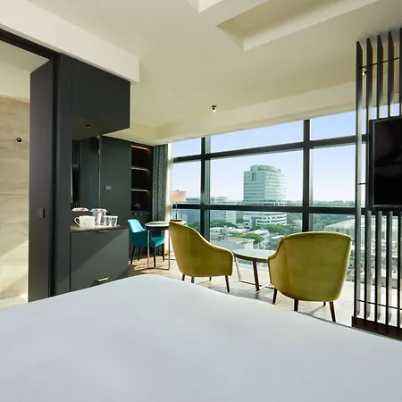 Hotel Hilton Eur La 4*