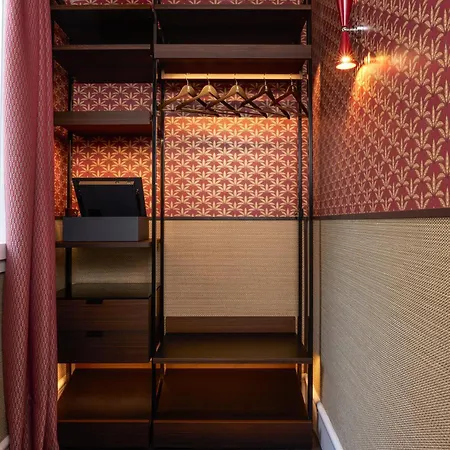 Tb Place Hotel 4*