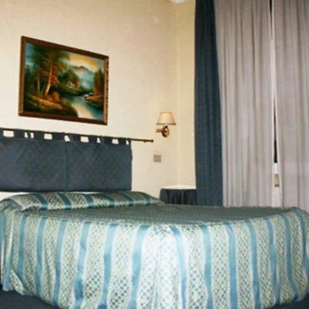 Hotel Paris 3*