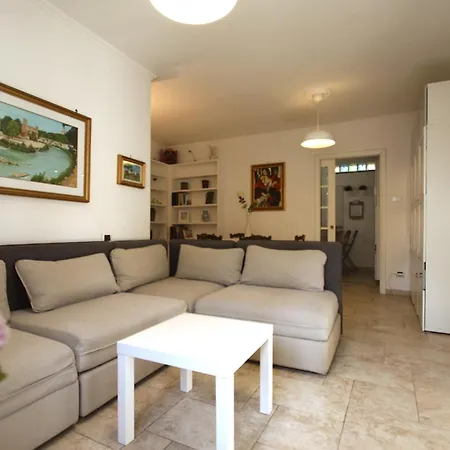 Appia Antica 2br With Swimming Pool Apartment *
