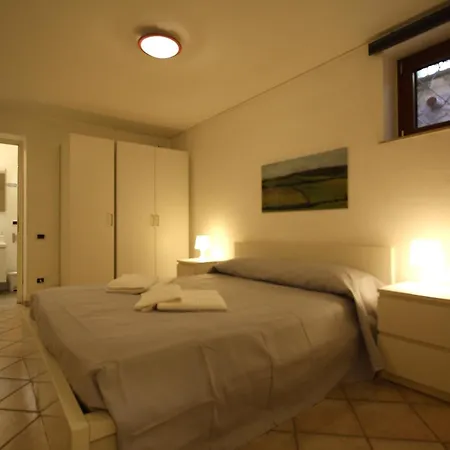 Appia Antica 2br With Swimming Pool Apartment *