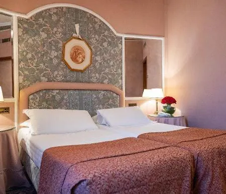 Hotel Mecenate Palace