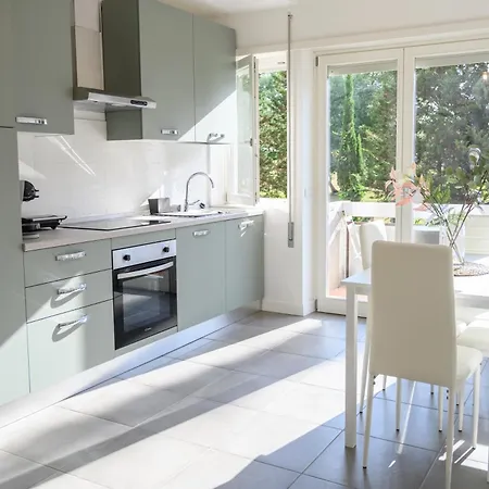 Apartment Laura Sweet Con Piscina Rom
