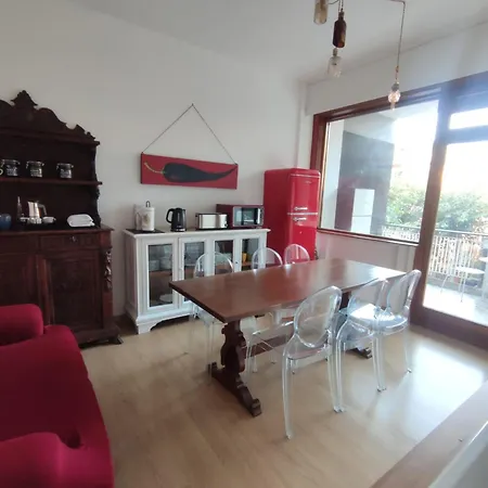 Vanity - 4 Bedrooms With 4 Bathrooms - Ac & Wifi