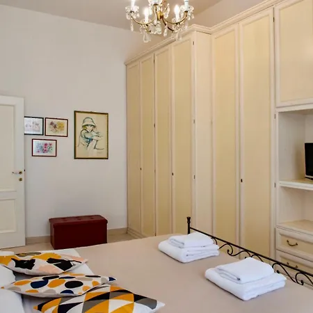 Alberto Vatican House * Roma