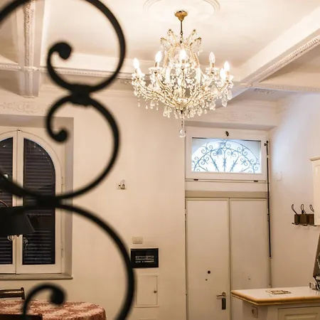 Grove House Апартаменты *