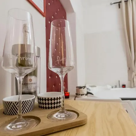Flatinrome Trastevere Deluxe - Patio Affittacamere Roma