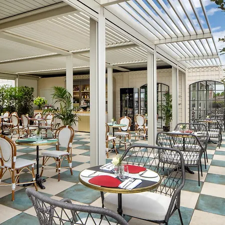 ホテル Trastevere 4*