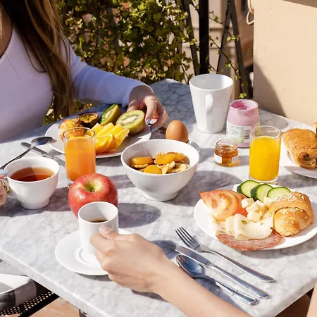 Отель 9hotel Cesari 4*