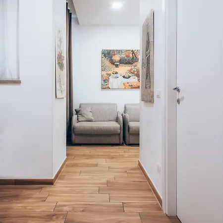 Restart Aldobrandini E Sciarra Apartament