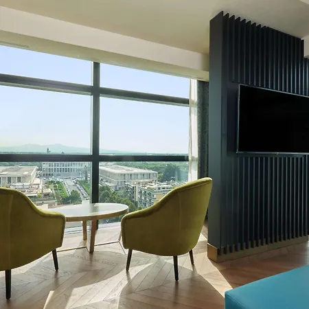 Hilton Eur La 4*