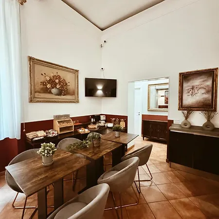 Bed & Breakfast Residenza Sciarra 3*
