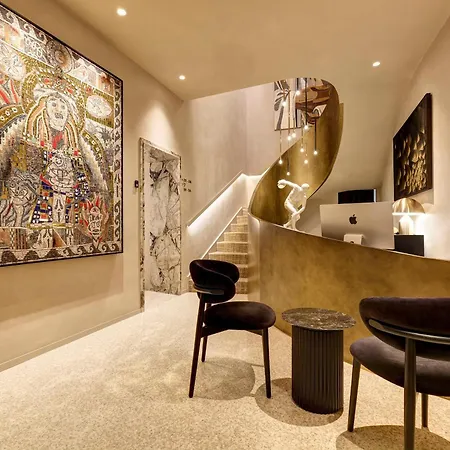 Fontanella Borghese Hotel