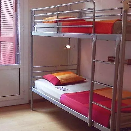 Hostal Hard Rock *