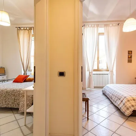 Redseven Apartment *