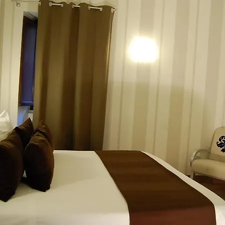 Hotell Royal Palace Luxury 4*