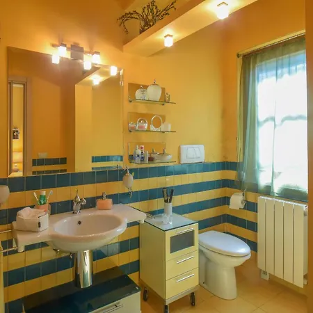 Holiday home 6 Bedroom Awesome In *