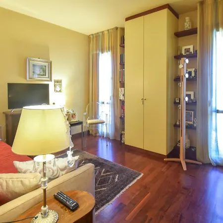 6 Bedroom Awesome In *