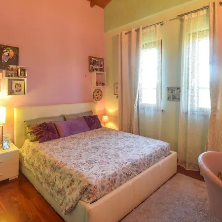 6 Bedroom Awesome In
