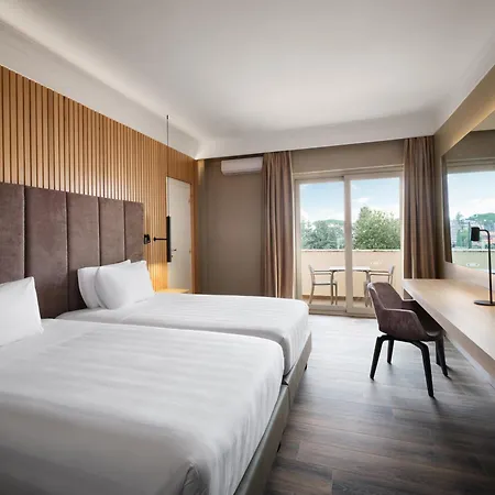 מלון Crowne Plaza St. Peter's By Ihg