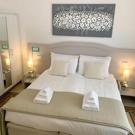 ビアンコレローナ B＆b