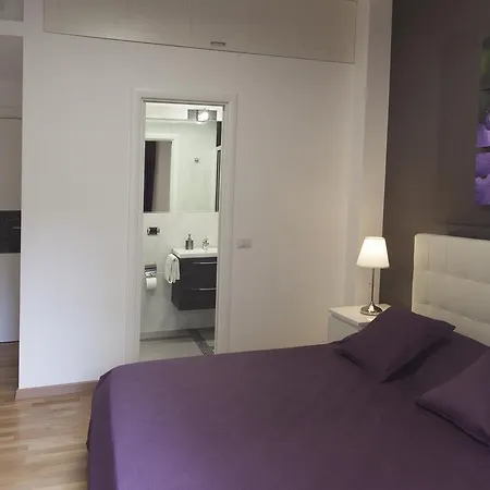 Guest house Astoria Golden House *