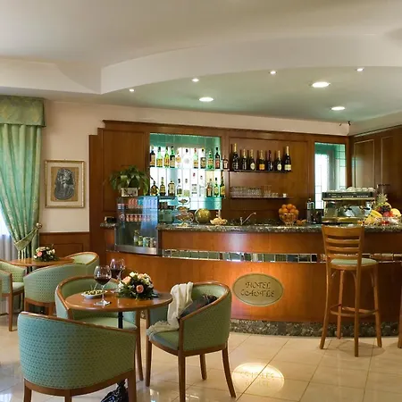 Hotel Castle 2*